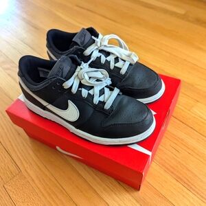Nike Kids Black and White Dunks 3Y